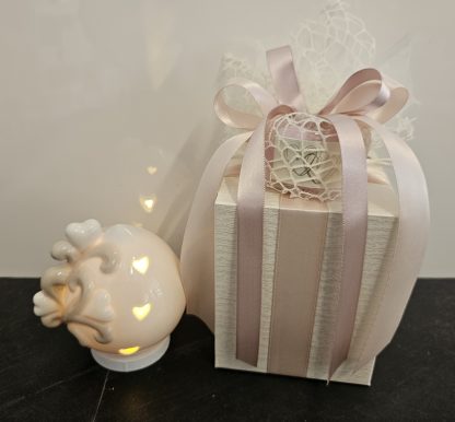 Pigna in porcellana avorio con LED