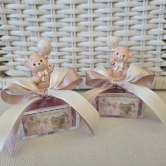 Orsetto in resina su scatola Plexi